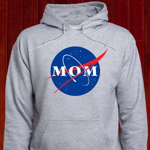 Sweat à capuche maman de la NASA, pull de la fête des mères, cadeau de maman, pull personnalisé de la NASA, sweat-shirt logo de la NASA, sweat à capuche girl astronomer, sweat à capuche unisexe (T201)