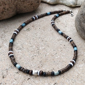 Surfer necklace "LENNOX" made mainly of wood and coconut beads