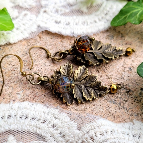 Autumnal leaf earrings in antique bronze color with additional "ACOR PEARL"