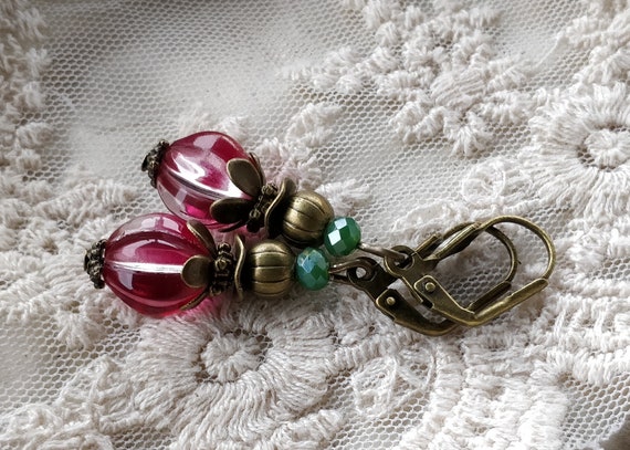 2 color variations Glass bead earrings melon in red or orange