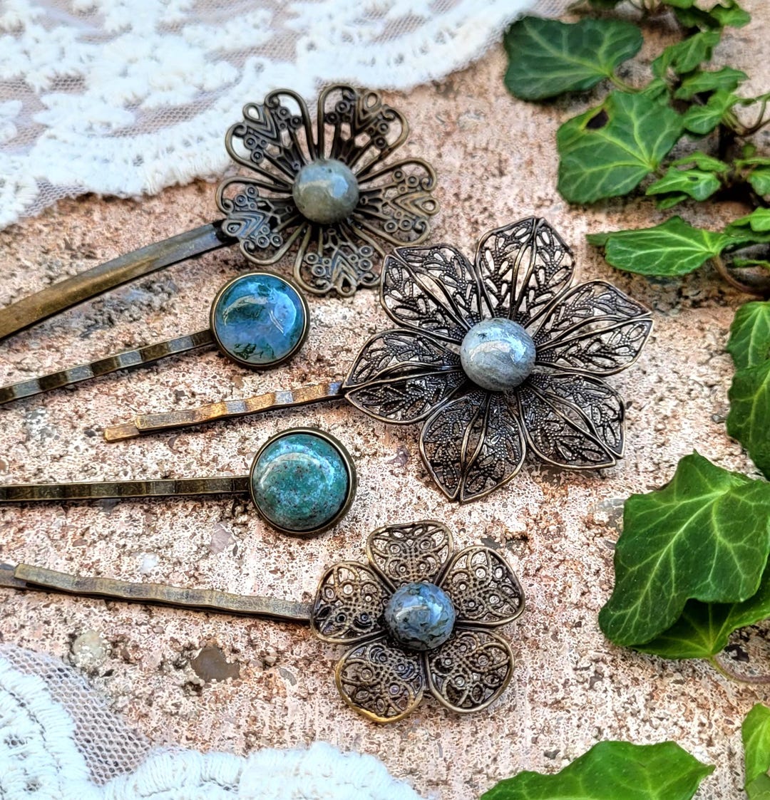 Vintage Hair Clip Set in Bronze With Semi-precious Stone MOSS