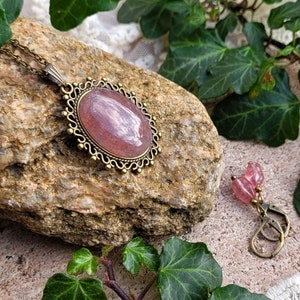 Vintage necklace with gemstone &quot;strawberry quartz&quot; and matching earrings