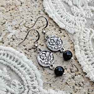 Vintage earrings &quot;Scottish Thistle&quot; in antique silver with black agate pearl, gift for women girlfriend mom sister daughter