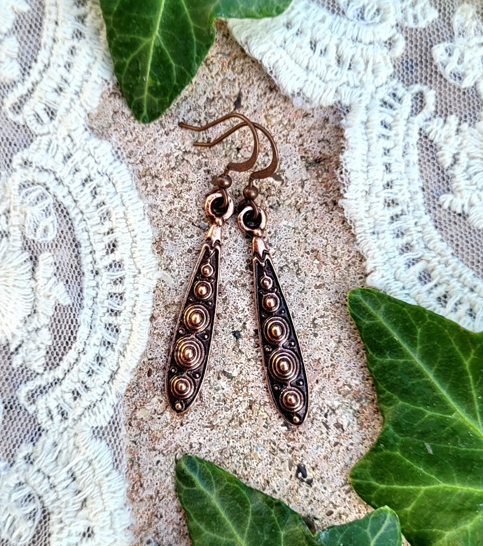 Boucles D'Oreilles Ethniques En Cuivre - XXe Siècle - Dormeuses - Occasion