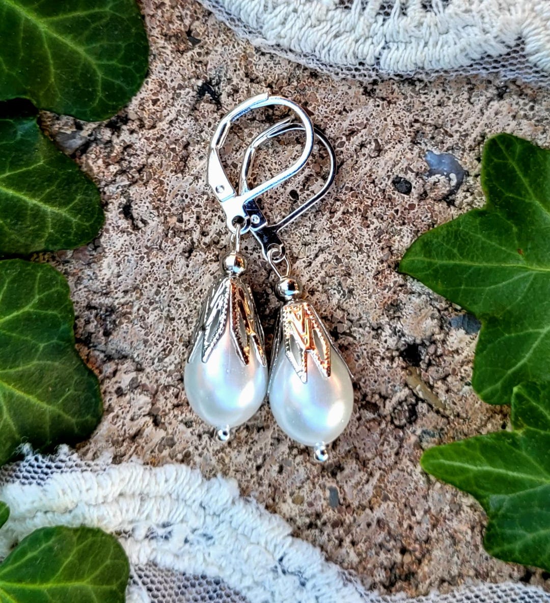 Boucles D'oreilles Anciennes En Perles De Verre Noir à Facettes - Vers 1900 - Occasion Bel état