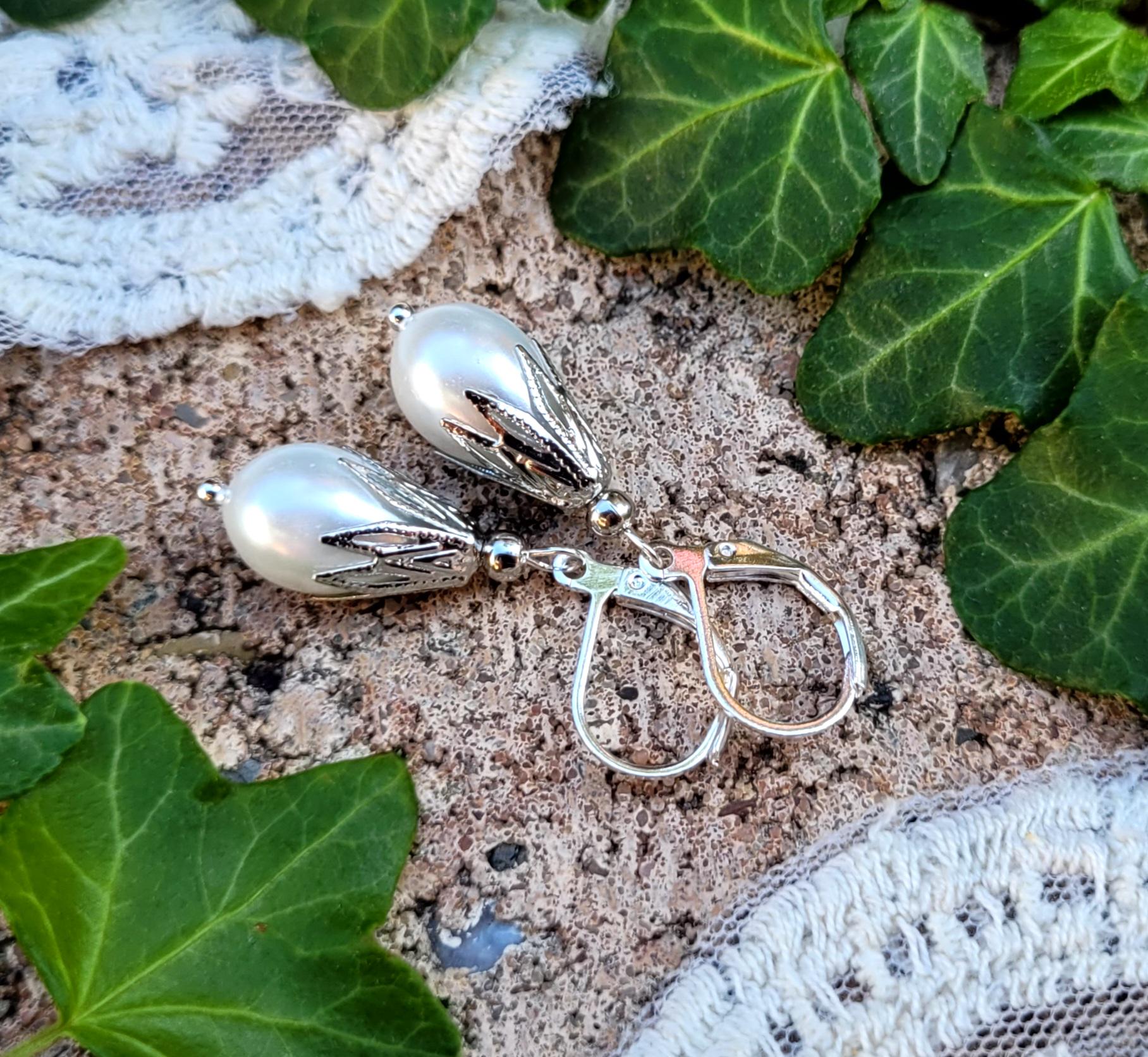 Orecchini vintage placcati in argento da SPOSA con perla di vetro a forma di goccia, gioielli da sposa, orecchini da sposa, orecchini festivi, gioielli vintage - Italia