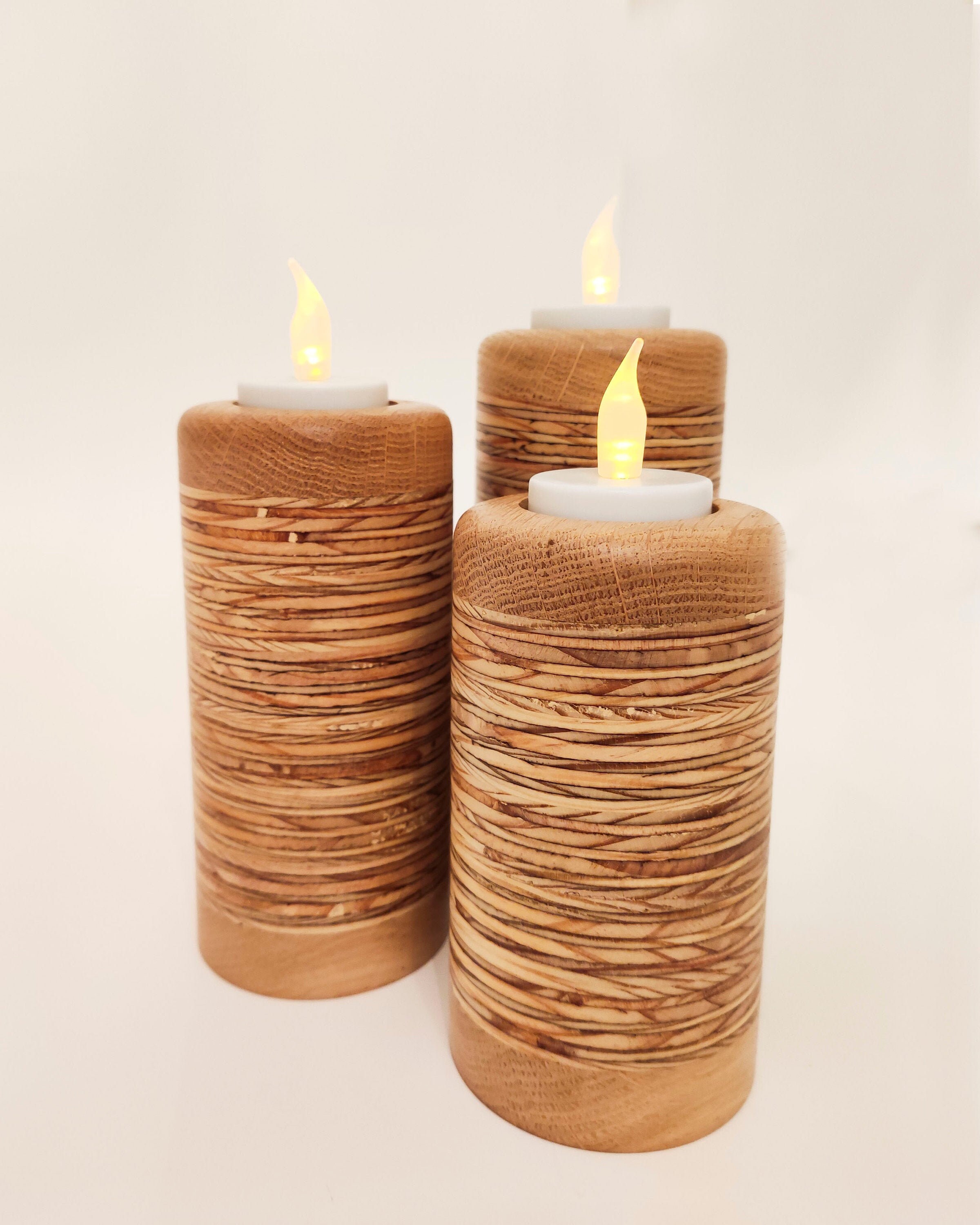 Ensemble de Trois Bougeoirs en Bois