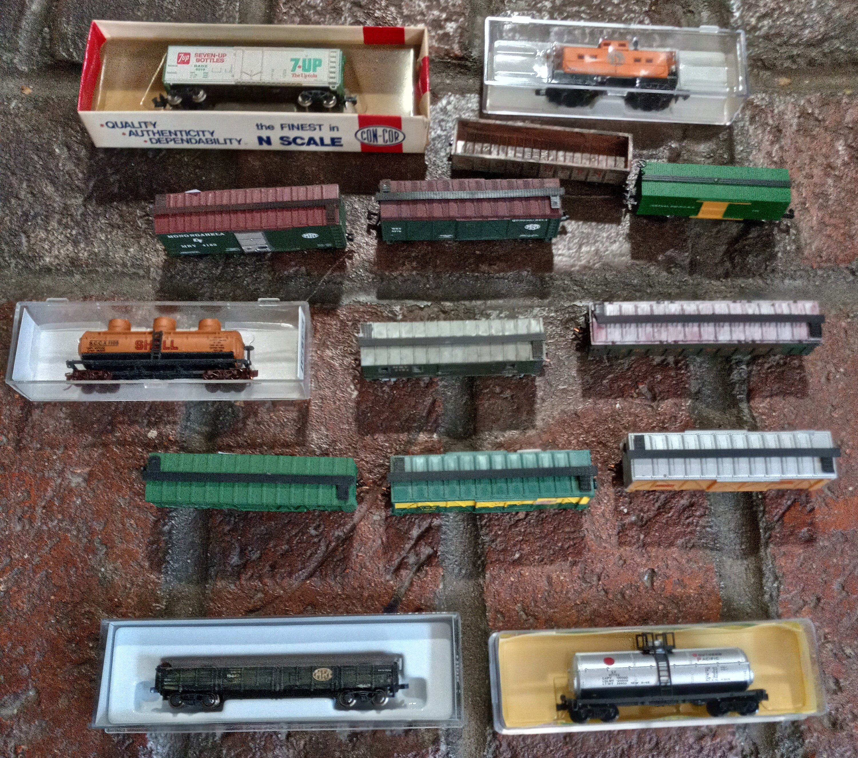 discount n scale trains
