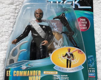 Figura de acción vintage de Worf: Star Trek TNG Playmates MOC 1995