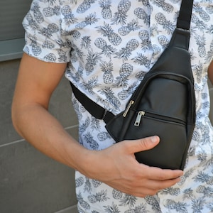 Sac à bandoulière en cuir / cuir véritable / sac en cuir / cuir / sac à bandoulière / sac pour homme / cadeau homme / sac à bandoulière / sac femme / voyage