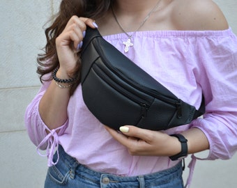 Fanny pack , Woman Fanny pack, Hip Bag, Bum bag, Belt bag, Waist bag, Vegan leather bag, Free hands bag, Handmade bag, black bag