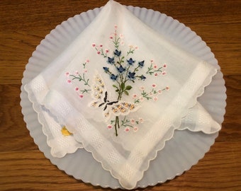 Vintage Hankie Beautifully Embroidered Flowers Butterfly Wedding/Collection Handkerchief