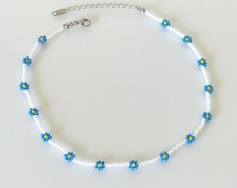 Blue & White Dainty Flower necklace | Beaded necklace | Seed bead | Stainless steel | Delicate