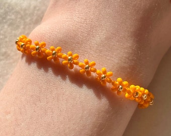 Beaded flower bracelet | Daisy bracelet | Beaded bracelet | Seed bead | Dainty bracelet | Gift for her | Summer jewelry | Boho | Aesthetic