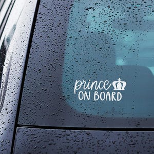 Prince On Board Decal – Baby On Board Car Sticker – Crown Vinyl Safety Sign – Royal Baby Car Window Graphic – Boy Travel Sticker