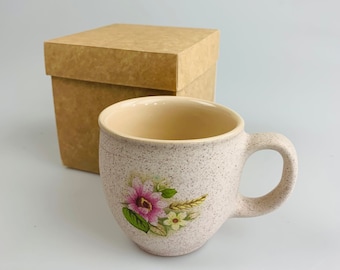 Beige Ceramic coffee cup with gift package Stoneware tea mug in gift box Coffee cup with different floral decorations on opposite sides