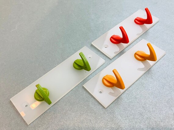 8 Ganci Di Collegamento Salvaspazio Per Appendini In Plastica + 80 Mini Ganci Colorati - 4 Colori - 2