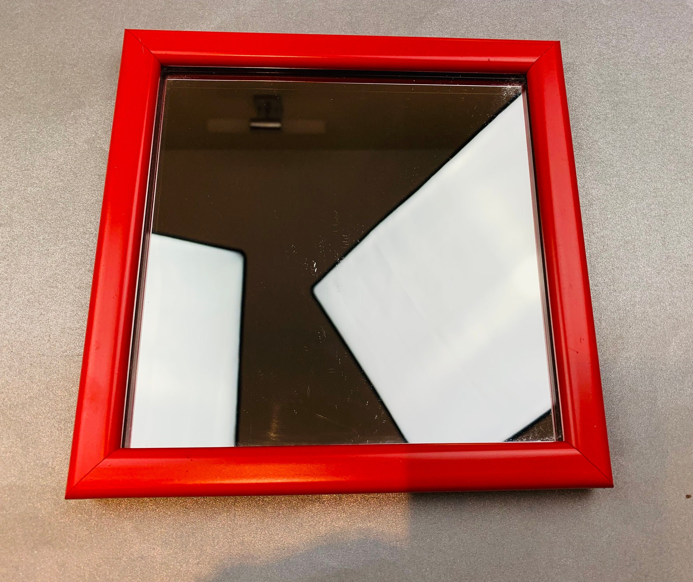 希少品！ HANES ヘインズ ミラー ウォール 鏡 壁 USA ビンテージ 赤 希少品！ HANES ヘインズ ミラー ウォール 鏡 壁 USA ビンテージ 赤