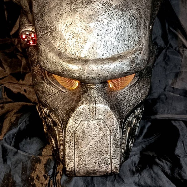 Predator Temple Guard Biomask
