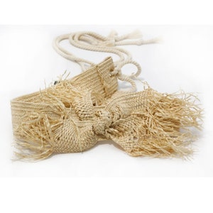 Vintage Raffia Woven Belt: Beige Boho Hippie Style