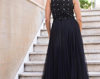 Maxi Black Tulle Bridesmaid Dress: Elegant Party Skirt Maxi Black Tulle Bridesmaid Dress: Elegant Party Skirt