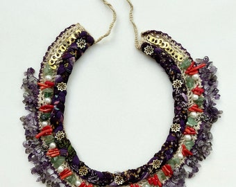 Embroidered Colar Necklace 2