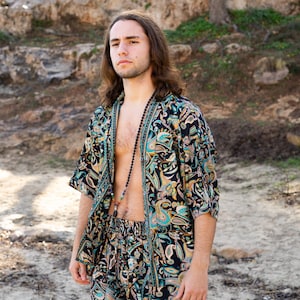 MEN&#39;S SILK Shirt & Shorts SET, Boho BeachWear, Lightweight Stylish Summer Outfit, Unique Men&#39;s Fashion, Casual Chic Outfit, Resort Wear