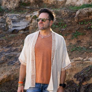 MEN&#39;S COTTON Mesh KIMONO Cardigan, Boho Open Jacket with Tribal Trim, One Size Kaftan, Lightweight Elbow-Length Sleeves Jacket