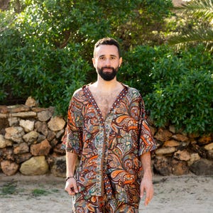 MEN&#39;S SILK Shirt & Shorts SET, Boho BeachWear, Lightweight Stylish Summer Outfit, Unique Men&#39;s Fashion, Casual Chic Outfit, Resort Wear
