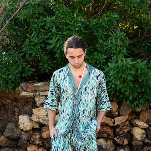 MEN&#39;S SILK Shirt & Shorts SET, Boho BeachWear, Lightweight Stylish Summer Outfit, Unique Men&#39;s Fashion, Casual Chic Outfit, Resort Wear