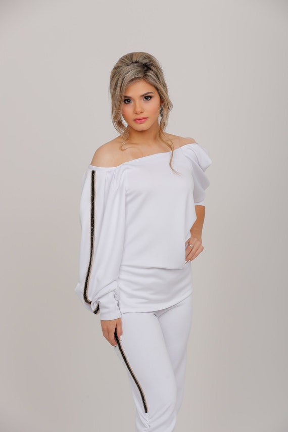Venus Blouse White One Side Long 