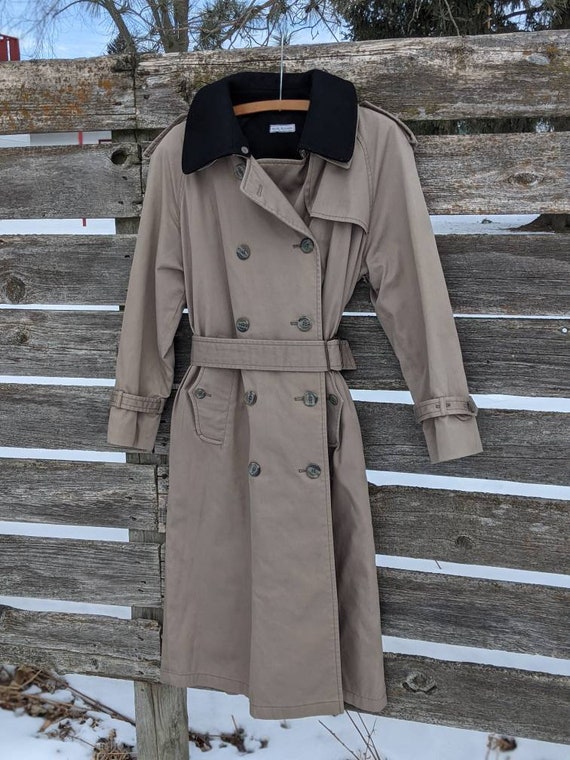 Vintage Ladies Lined Trenchcoat