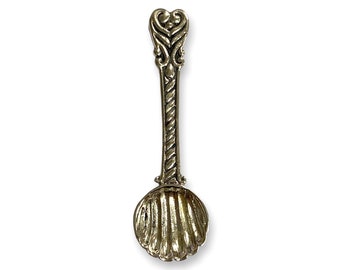 Victorian Style Shell Salt Spoon Pattern 925 Sterling Sliver