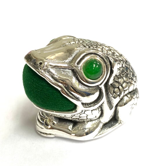 Victorian Style Collectible Frog Pulling Shell Pin Cushion 925 Sterling Sewing 