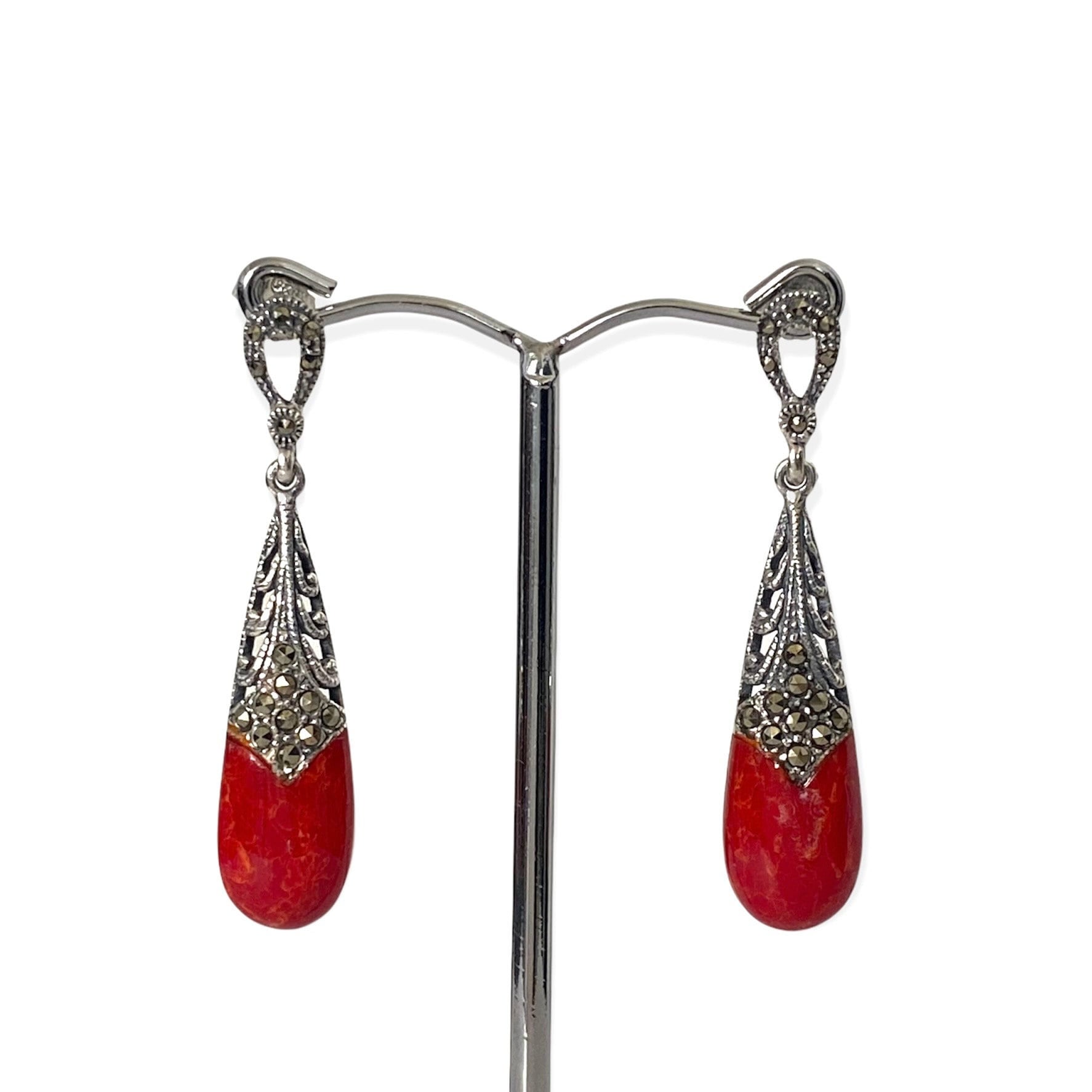Pair Art Deco 14k (585) White Gold, Red Coral And Black Onyx Clip Back  Earrings.