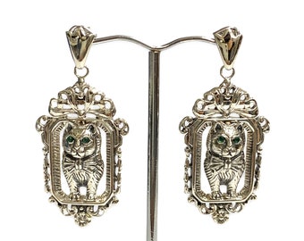 Victorian Style Cat with Emerald Stone in Frame Set Pendant and Earrings 925 Sterling Silver