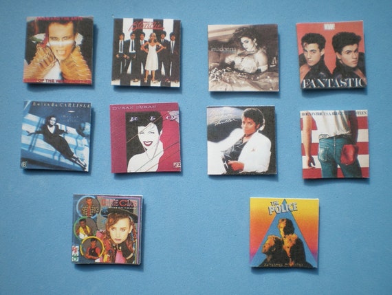 Accessori In Miniatura Per Casa Delle Bambole &ndash; Copertine Album Musicali Anni 70