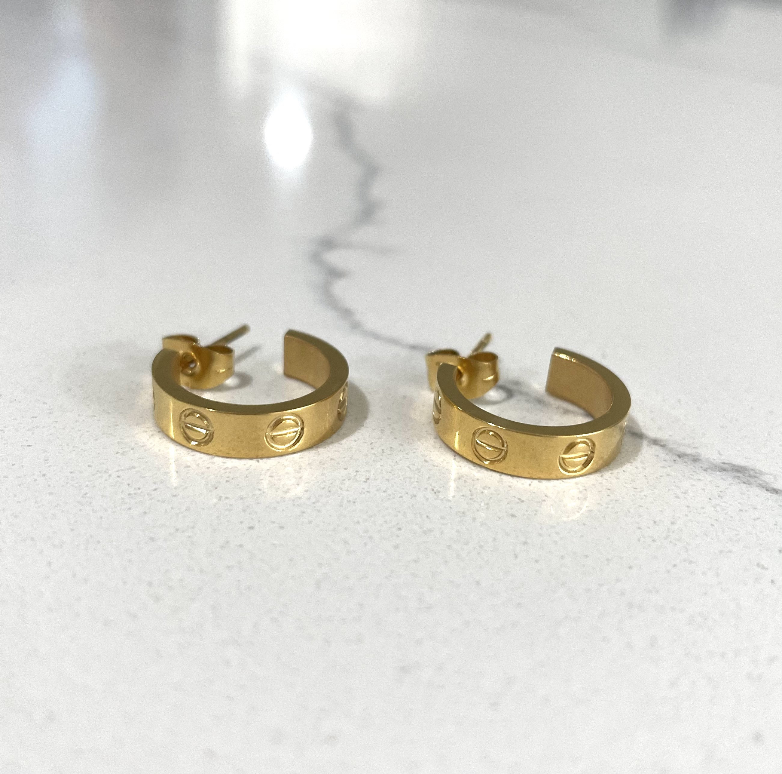 Gold Hoop Screw Love Earrings 18k Plated Gold Tarnish Free