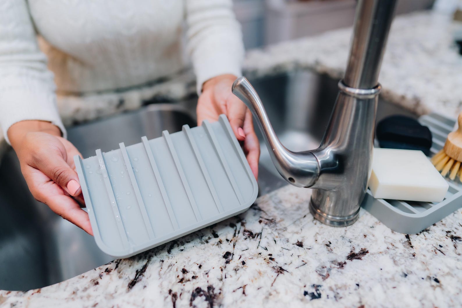 Silicone Sponge Holder| Self Draining Soap Tray| Kitchen Sink Organizer| Faucet Splash Catcher - Gray