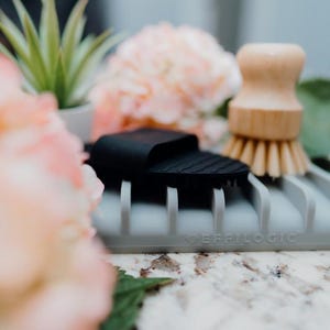 Silicone Sponge Holder| Self Draining Soap Tray| Kitchen Sink Organizer| Faucet Splash Catcher image 16