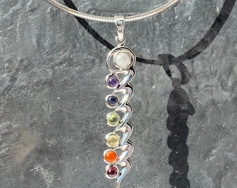 Chakra Anhänger - 7 Chakra Anhänger - Silber Sieben Chakra Wellen Anhänger