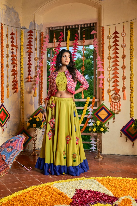 Designer Navratri Chaniya Choli Bollywood Chaniya Choli Garba Dress  Navratri Lehenga Choli Embroidered Navratri Lehnga Indian Festival Dress 