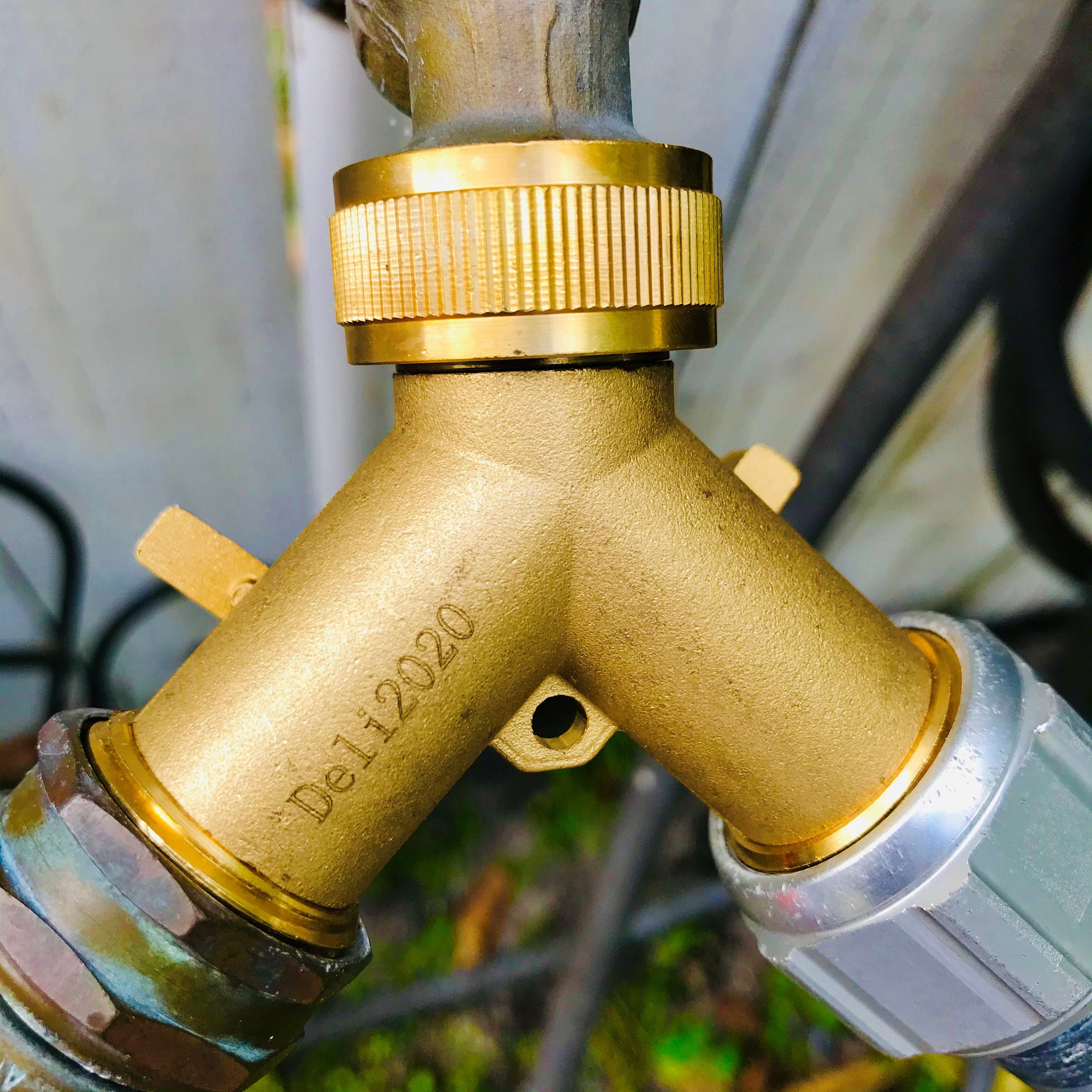 Heavy Duty Brass Garden Hose Y Splitter 2 Way Adapter, 3/4 Y Connector, Hose Spigot Adapter With