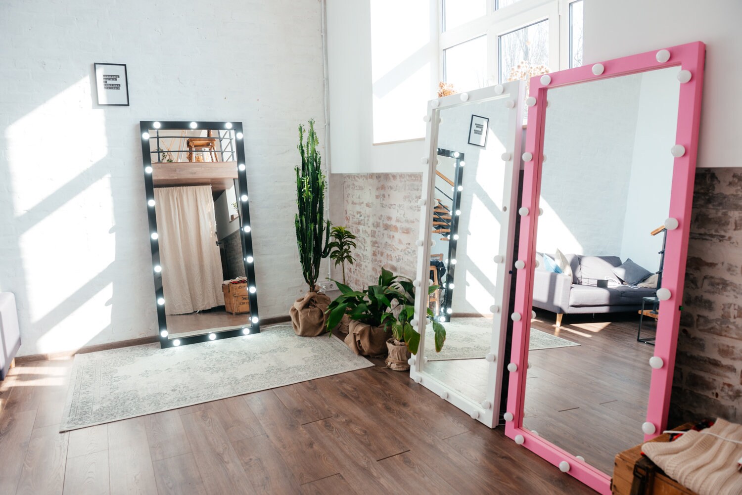 Hollywood mirror frame with lights complete with  bulbs large lighted, showroom mirror with lamps, vanities glamor, makeup mirror