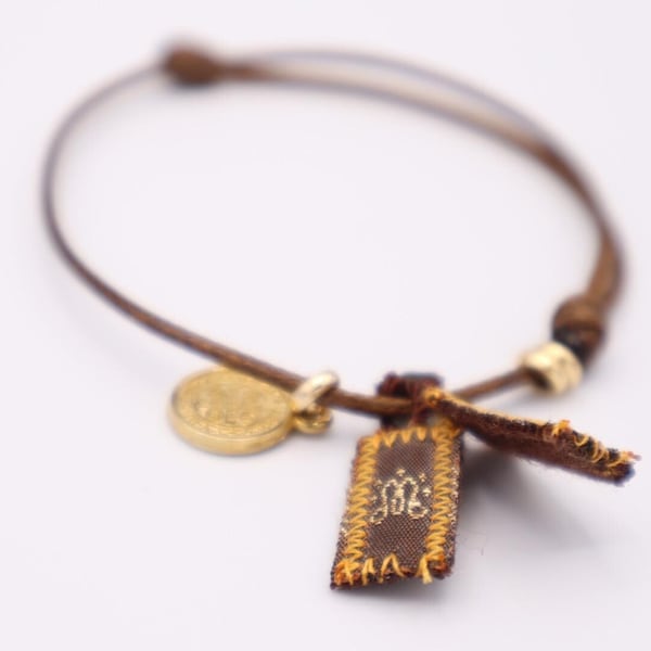 Bracelet, pulsera, Vierge Marie, médaille bénédictine, mont Carmel, scapulaire marron, scapulaire, cessez, détente, médaille miraculeuse, jésus, bébé Jésus