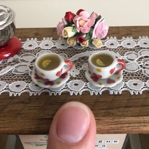 Set of 2, Mini Dollhouse 1:12 Valentine Heart Ceramic Teacups with Tea, Lemon