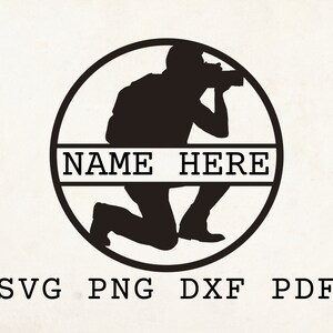 Svg photographe séparé, oeuvre d'art murale photographe, modèle de photographe, pochoir personnalisé, fichier découpé au laser, nom ici Svg, cadeaux, passe-temps png thumbnail