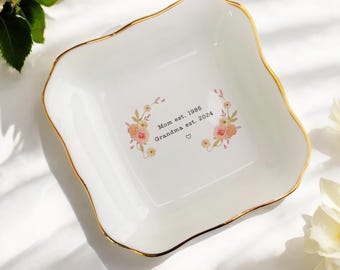 Personalized Gifts For Grandma Ring Dish-Birthday Gifts-Grandma Christmas Gifts-New Grandma-Birthday Gift- Nana Pregnancy Announcement