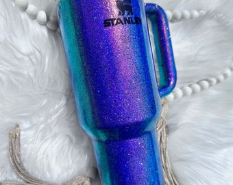 40 oz authentic Stanley tumbler with iridescent color shift glitter. Made to order