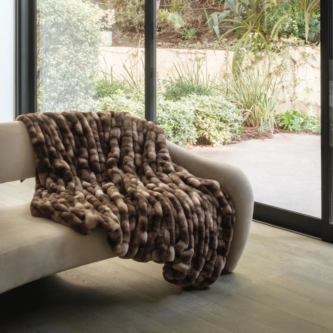 Mon Chateau Luxury Luxe Faux Fur Throw, 60x70 Reversible Brand New